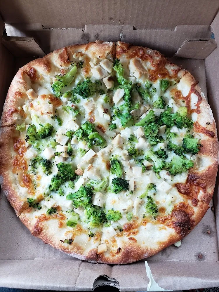 Chicken Broccoli White Pizza